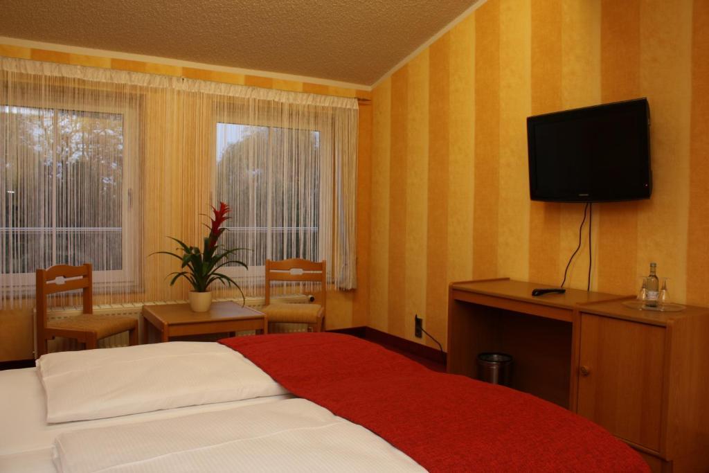 Hotel Eleganz Rustow Room photo